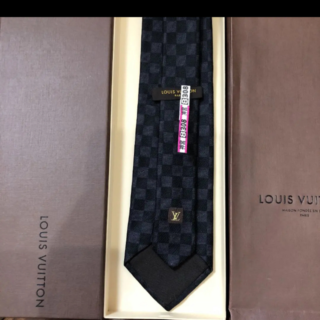 LOUIS VUITTON(ルイヴィトン)のルイヴィトン　ネクタイ　ダミエ メンズのファッション小物(ネクタイ)の商品写真