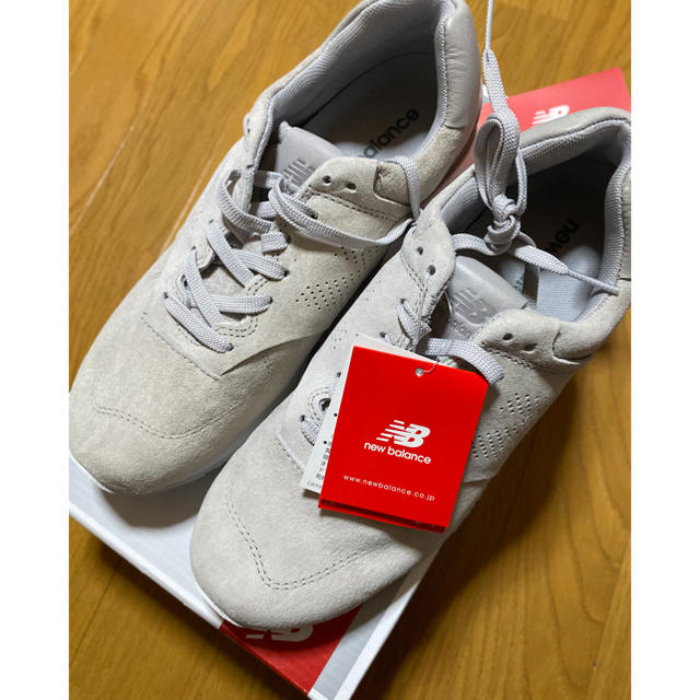 New Balance(ニューバランス)の✨ニューバランス　スニーカー　WL745GY グレー　新品 レディースの靴/シューズ(スニーカー)の商品写真