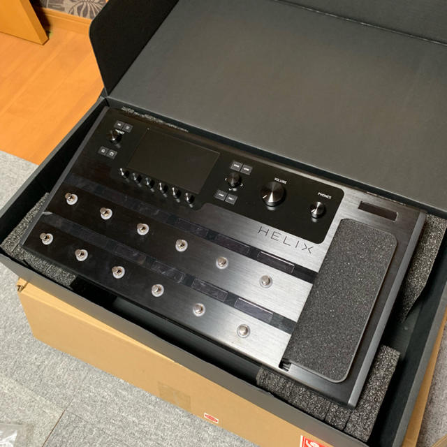 ヤマハ(ヤマハ)のline6helix  floor 楽器のギター(エフェクター)の商品写真