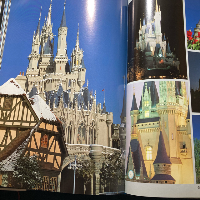 Disney(ディズニー)の【レアな開園５周年くらい？】東京ディズニーランド写真集　講談社 エンタメ/ホビーの本(地図/旅行ガイド)の商品写真