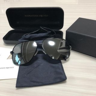 アレキサンダーマックイーン(Alexander McQueen)のALEXANDER MQUEEN  サングラス  黒　スカル　新品(サングラス/メガネ)