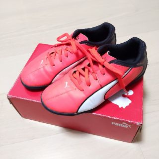 プーマ(PUMA)のPUMA　プーマ　サッカートレーニングシューズ　21.5センチ(シューズ)