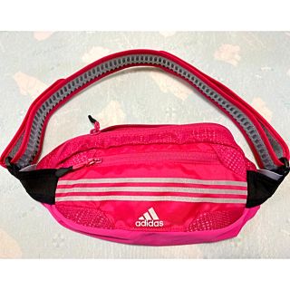 アディダス(adidas)の[美品]adidas ウエストポーチ/ランニングポーチ/ボディバッグ(ウォーキング)