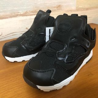 リーボック(Reebok)の新品 Reebok リーボック ポンプフューリー　キッズスニーカー　ブラック　黒(スニーカー)