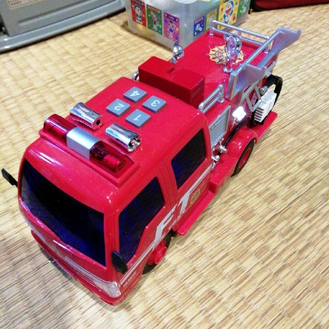 消防車　おもちゃおもちゃ