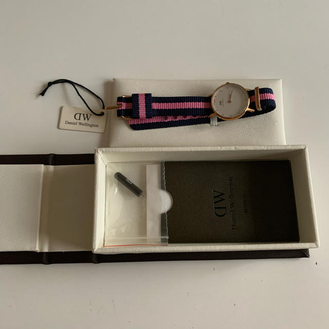 Daniel Wellington(ダニエルウェリントン)の【未使用】Daniel Wellington レディース 腕時計 レディースのファッション小物(腕時計)の商品写真