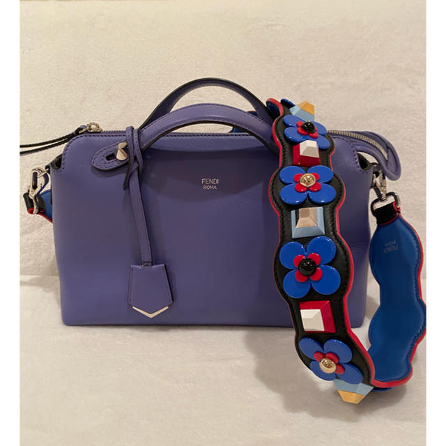 FENDI(フェンディ)の💓Peach様専用💓美品FENDI ストラップユー レディースのファッション小物(その他)の商品写真