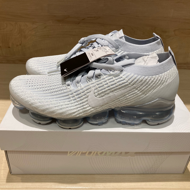 NIKE(ナイキ)のナイキ　ヴェイパーマックス　フライニット3 27.5 メンズの靴/シューズ(スニーカー)の商品写真