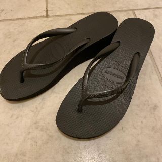 ハワイアナス(havaianas)のハワイアナス　ビーチサンダル　ビーサン　厚底　サンダル  短時間使用　(ビーチサンダル)