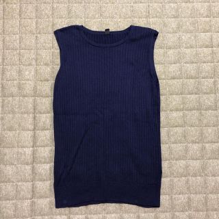 ユニクロ(UNIQLO)の美品　ユニクロ UNIQLO ノースリーブ  Mサイズ　紺　ネイビー(Tシャツ(半袖/袖なし))