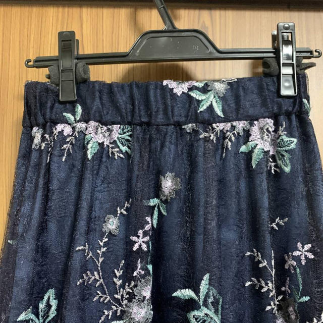 グレースコンチネンタル　フラワーチュール刺繍スカート