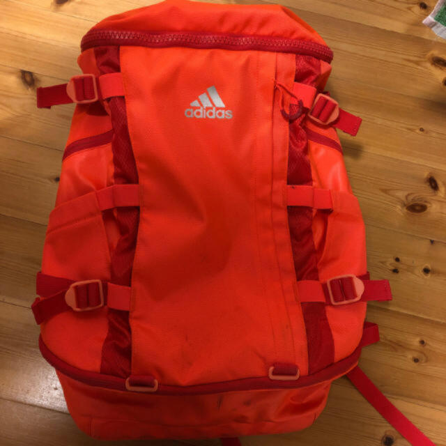 adidas(アディダス)の[アディダス] adidas OPS バックパック 26L  (ソーラーレッド) メンズのバッグ(バッグパック/リュック)の商品写真