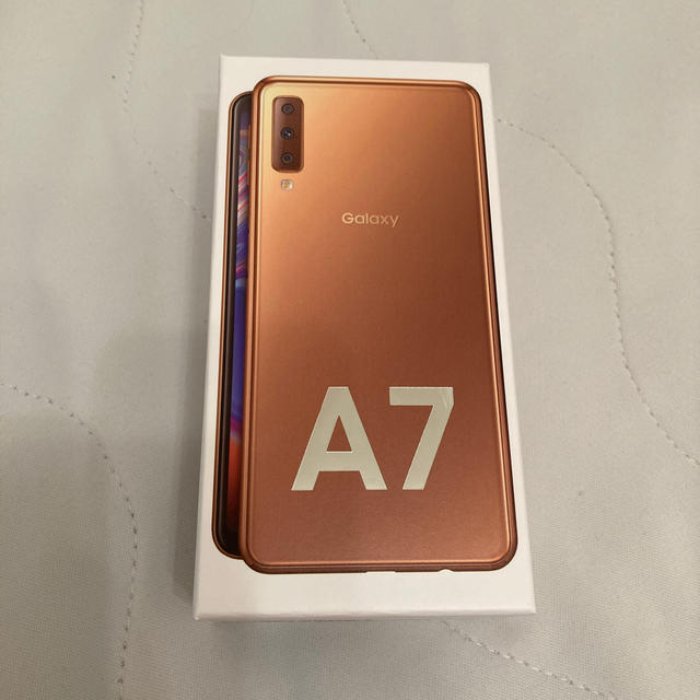 Galaxy A7スマートフォン本体