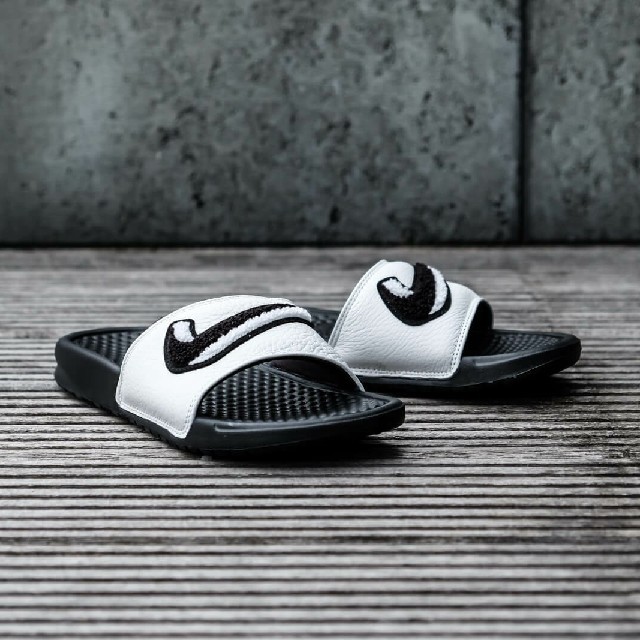 NIKE - 定6600円!最上位モデル!ナイキベナッシシェニール新品本革