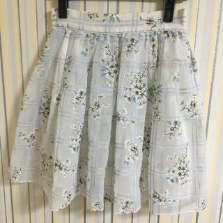 ジルバイジルスチュアート(JILL by JILLSTUART)のJILL by JILLSTUART シアーフラワーフレアスカート(ひざ丈スカート)