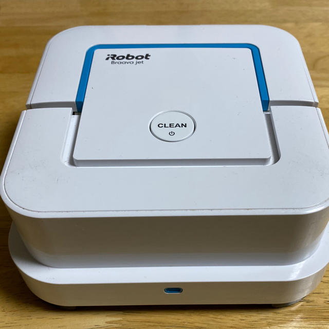 iRobot(アイロボット)のブラーバジェット 240 おまけ付き　Braava jet 240 スマホ/家電/カメラの生活家電(掃除機)の商品写真