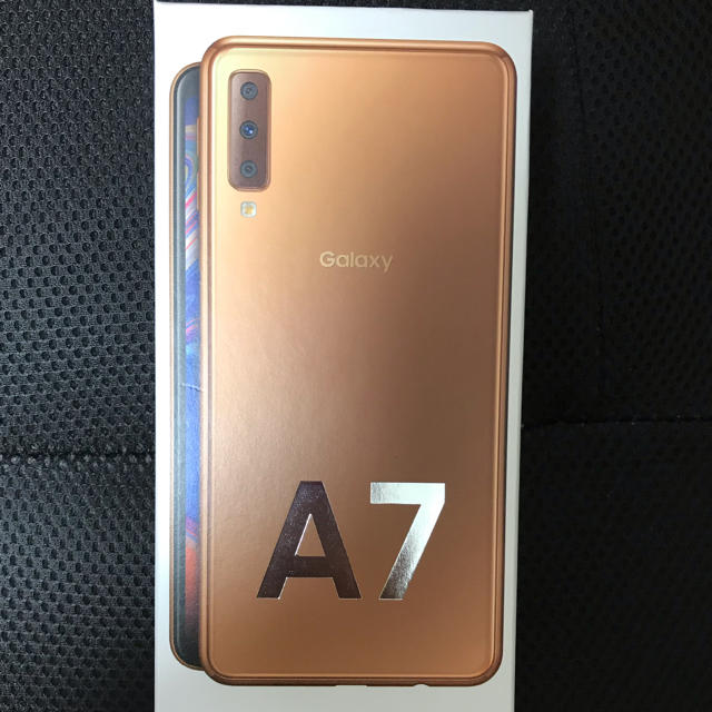 Galaxy A7 ゴールド　64GB SIMフリー