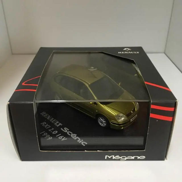 RENAULT(ルノー)のルノー セニック ミニカー 模型 非売品 エンタメ/ホビーのおもちゃ/ぬいぐるみ(模型/プラモデル)の商品写真