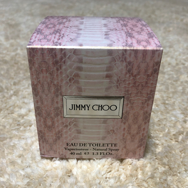 JIMMY CHOO(ジミーチュウ)のJIMMY CHOO ジミーチュウ オードトワレ 香水（箱あり） コスメ/美容の香水(香水(女性用))の商品写真