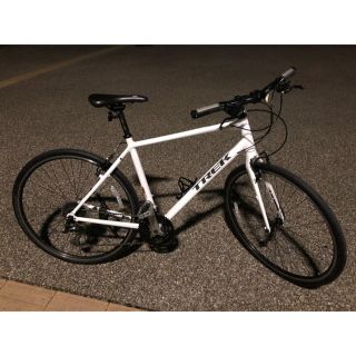 TREK FX3 トレック　クロスバイク　ホワイト(自転車本体)