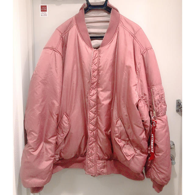 VETEMENTS オーバーサイズ MA-1 ピンク | フリマアプリ ラクマ VETEMENTS オーバーサイズ MA-1 ピンク | フリマアプリ ラクマ