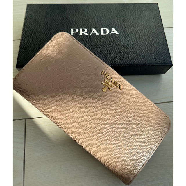 PRADA 長財布 ピンクベージュ