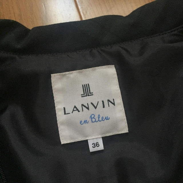 LANVIN en Bleu(ランバンオンブルー)のLANVIN ショートダウン レディースのジャケット/アウター(ダウンジャケット)の商品写真