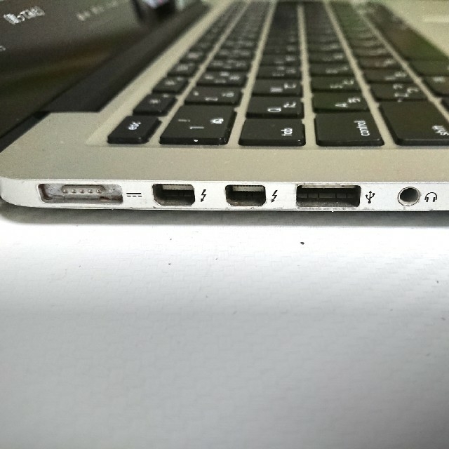 最終値下げMacbook Pro 2015 13inch 8GB/128GB 3