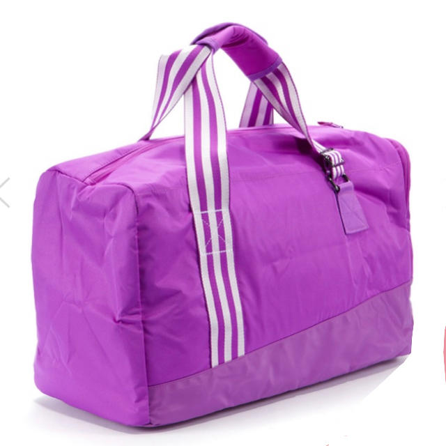 adidas(アディダス)の【新品】adidasアディダス シューズ収納ポケット付きパープル スポーツバッグ メンズのバッグ(ボストンバッグ)の商品写真