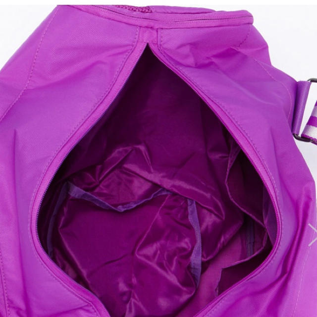 adidas(アディダス)の【新品】adidasアディダス シューズ収納ポケット付きパープル スポーツバッグ メンズのバッグ(ボストンバッグ)の商品写真