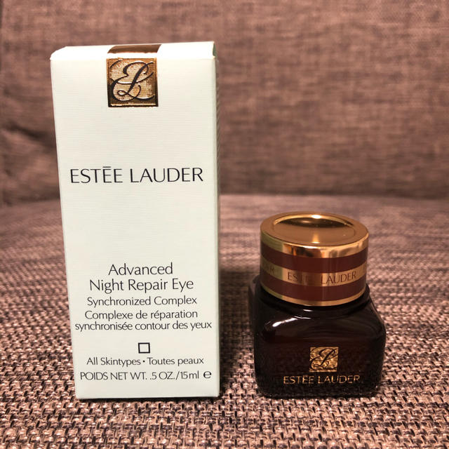 Estee Lauder(エスティローダー)の新品　エスティーローダー　ナイトリペア　アイクリーム コスメ/美容のスキンケア/基礎化粧品(アイケア/アイクリーム)の商品写真