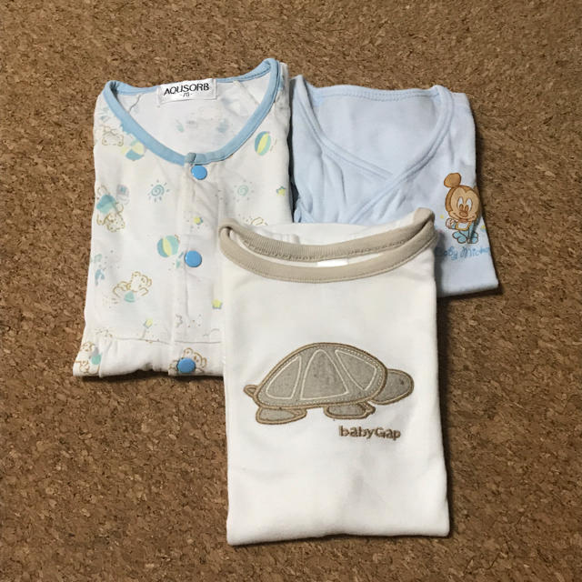 babyGAP(ベビーギャップ)の【男の子ベビー服】3点まとめ キッズ/ベビー/マタニティのベビー服(~85cm)(ロンパース)の商品写真