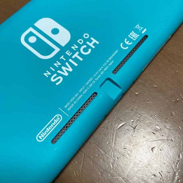 Nintendo Switch(ニンテンドースイッチ)の♪Nintendo Switch liteターコイズ♪送料込おまけ付き☆ エンタメ/ホビーのゲームソフト/ゲーム機本体(家庭用ゲーム機本体)の商品写真