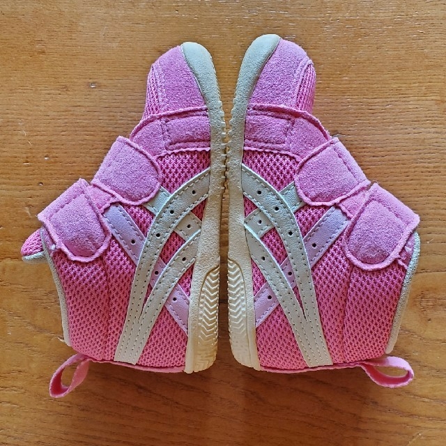 asics(アシックス)のアシックス　ピンク　スニーカー　12.5センチ キッズ/ベビー/マタニティのベビー靴/シューズ(~14cm)(スニーカー)の商品写真