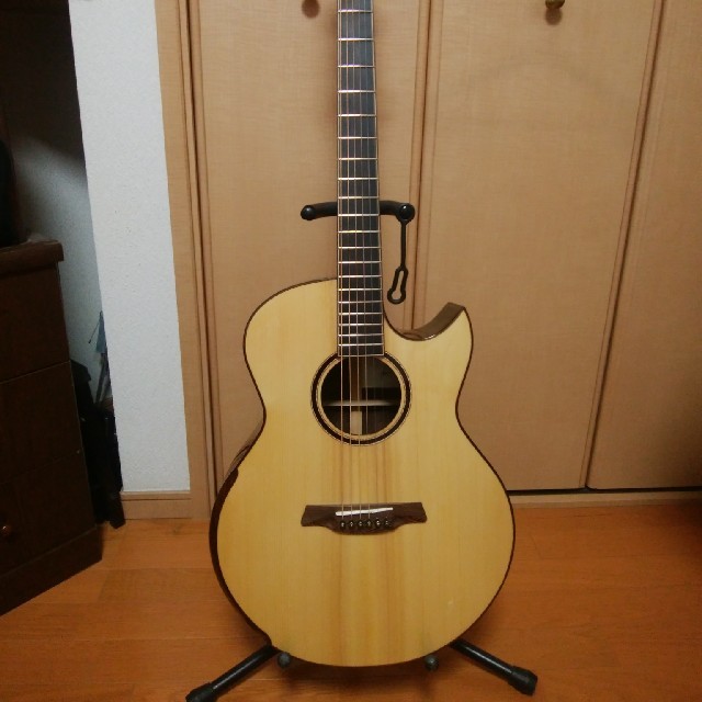 Maestro guitars Raffles アディロン、ウェンゲ