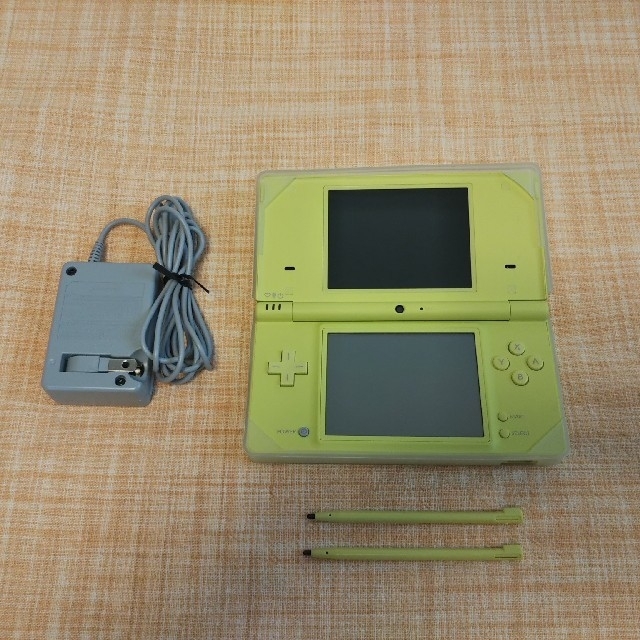 ニンテンドーds 最終価格 Nintendo Ds ニンテンドー Dsi Lime Greの通販 By Peach ニンテンドーdsならラクマ