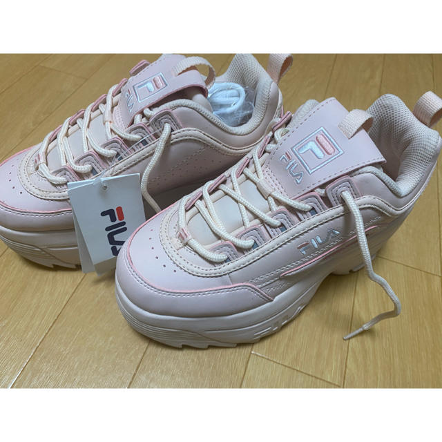 FILA(フィラ)のFILAスニーカー　シャネルチーク　専用 レディースの靴/シューズ(スニーカー)の商品写真