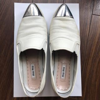 ミュウミュウ(miumiu)のmiumiu スリッポン スニーカー (スニーカー)