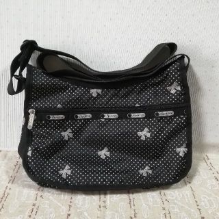 レスポートサック(LeSportsac)のレスポートサック　クラシックホーボー　黒地にドット、リボンがら(ショルダーバッグ)