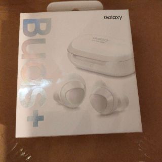 ギャラクシー(Galaxy)の新品　GALAXY Buds+　ホワイト　イヤホン(ヘッドフォン/イヤフォン)