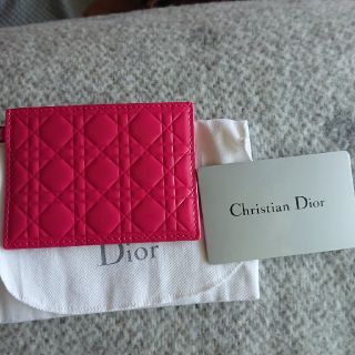 クリスチャンディオール(Christian Dior)のめちゃくちゃ可愛いピンク！【新品】ディオール・カードケース(パスケース/IDカードホルダー)