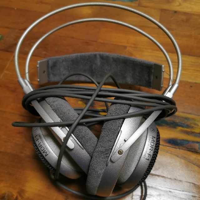 SONY MDR-F1