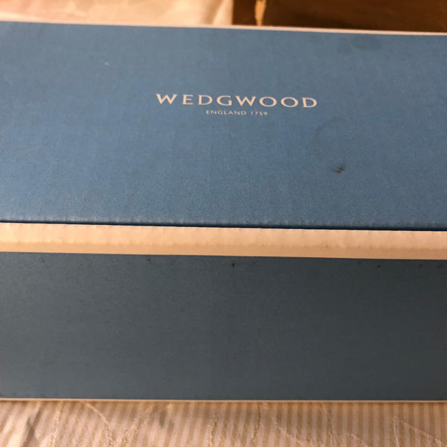 WEDGWOOD(ウェッジウッド)のしー様専用です　ウェッジウッド　マグカップペア インテリア/住まい/日用品のキッチン/食器(グラス/カップ)の商品写真