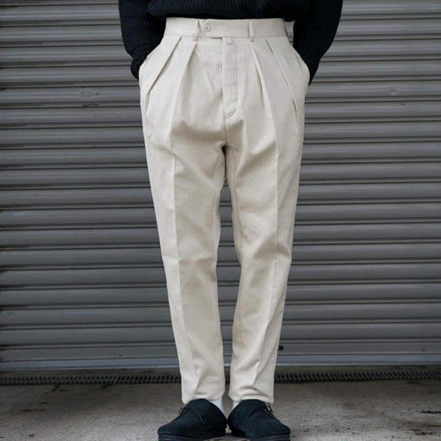 COMOLI(コモリ)のNEAT ニート Cotton Pique/Tapered (Ivory)44 メンズのパンツ(スラックス)の商品写真