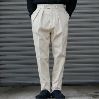 コモリ(COMOLI)のNEAT ニート Cotton Pique/Tapered (Ivory)44(スラックス)