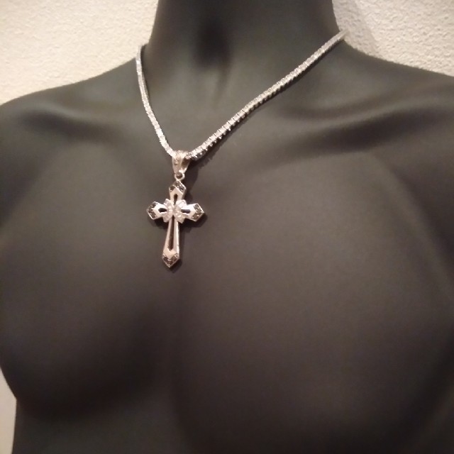 AVALANCHE(アヴァランチ)のAVALANCHE 　Silver925 　十字架　クロス　ネックレストップ メンズのアクセサリー(ネックレス)の商品写真