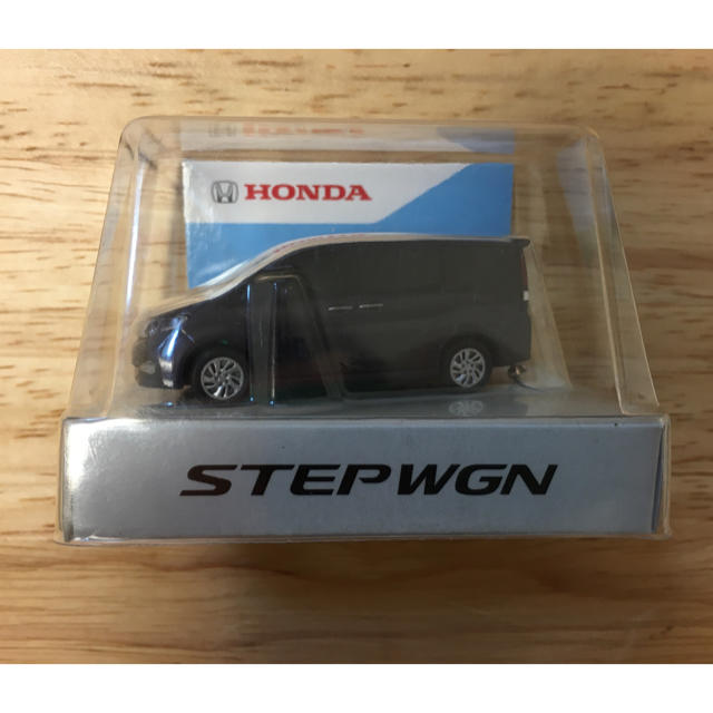 ホンダ(ホンダ)の非売品‼️ホンダSTEPWGN光るキーホルダー エンタメ/ホビーのおもちゃ/ぬいぐるみ(ミニカー)の商品写真