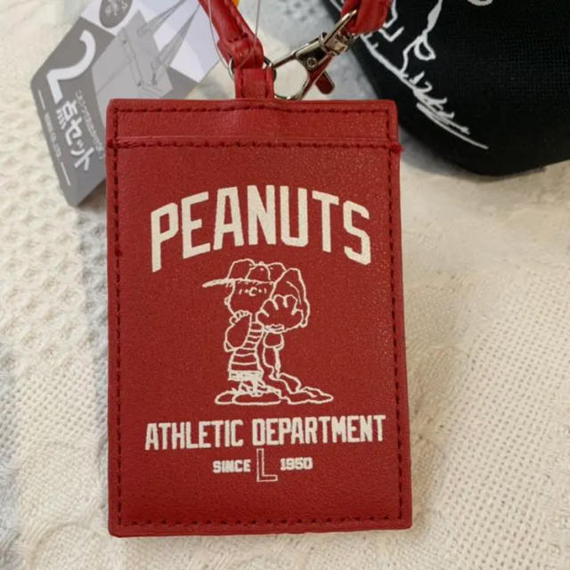 PEANUTS(ピーナッツ)の《新品 タグ付き》スヌーピー  パスケース付きトートバッグ  ブラック   野球 レディースのバッグ(トートバッグ)の商品写真