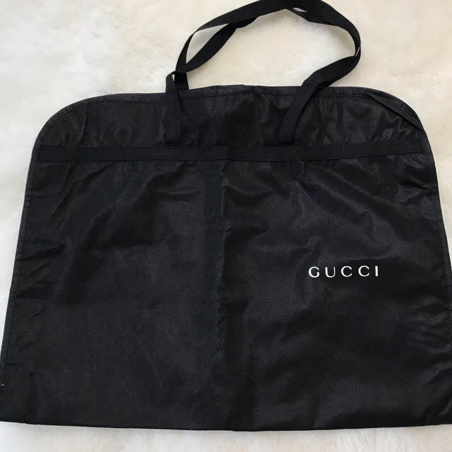 Gucci(グッチ)のGUCCI  メンズハンガーセット インテリア/住まい/日用品の収納家具(押し入れ収納/ハンガー)の商品写真