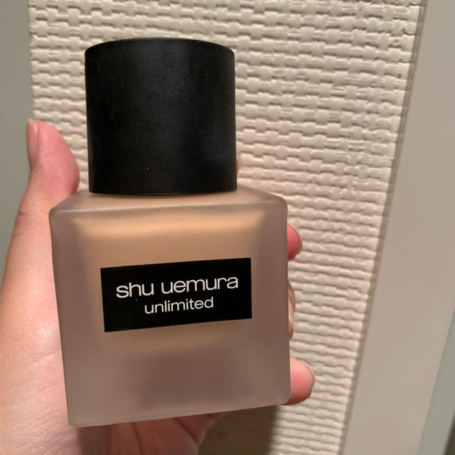 shu uemura(シュウウエムラ)のshuuemura アンリミテッドラスティングフルイド463 コスメ/美容のベースメイク/化粧品(ファンデーション)の商品写真